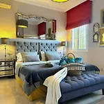 Majestic Villa