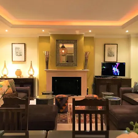 Βίλα Majestic Εστεπόνα