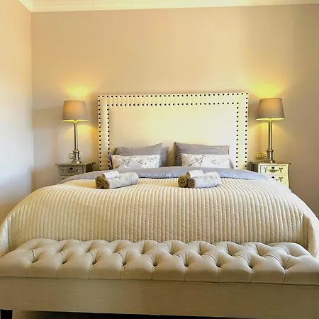 Majestic Εστεπόνα