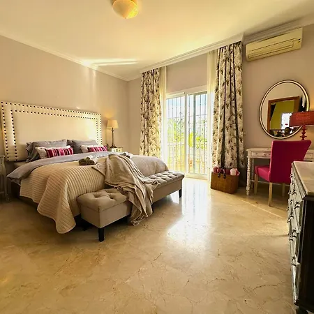 Majestic * Εστεπόνα